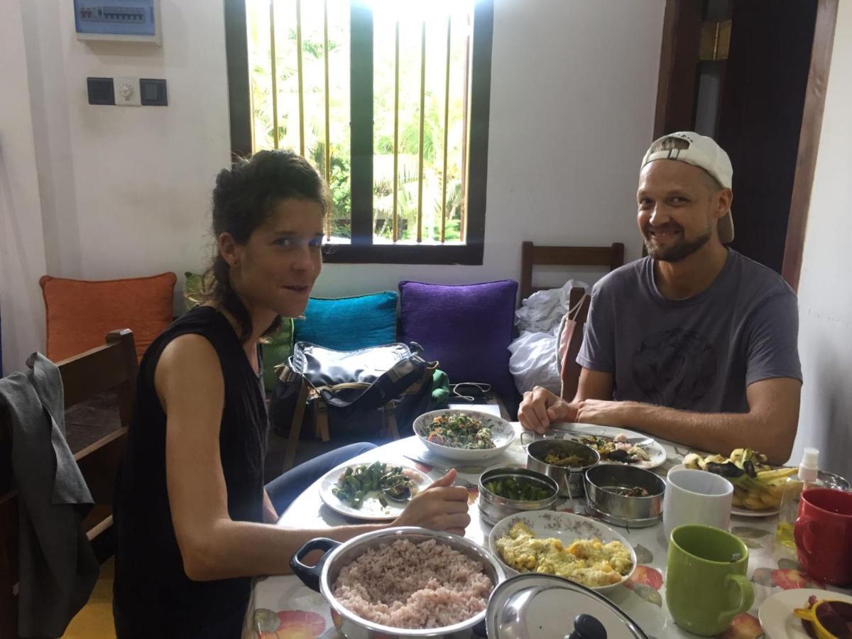 Mum&Dad House Hotel Dikwella Bagian luar foto