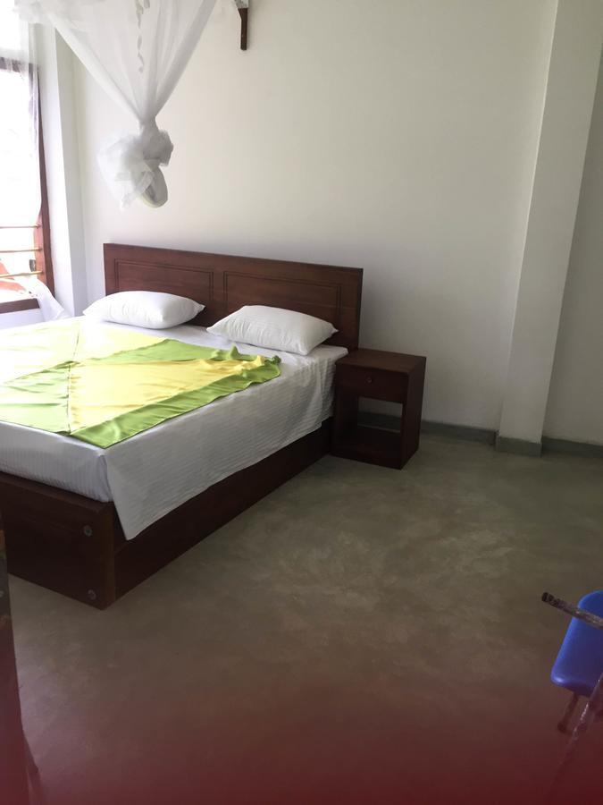 Mum&Dad House Hotel Dikwella Bagian luar foto