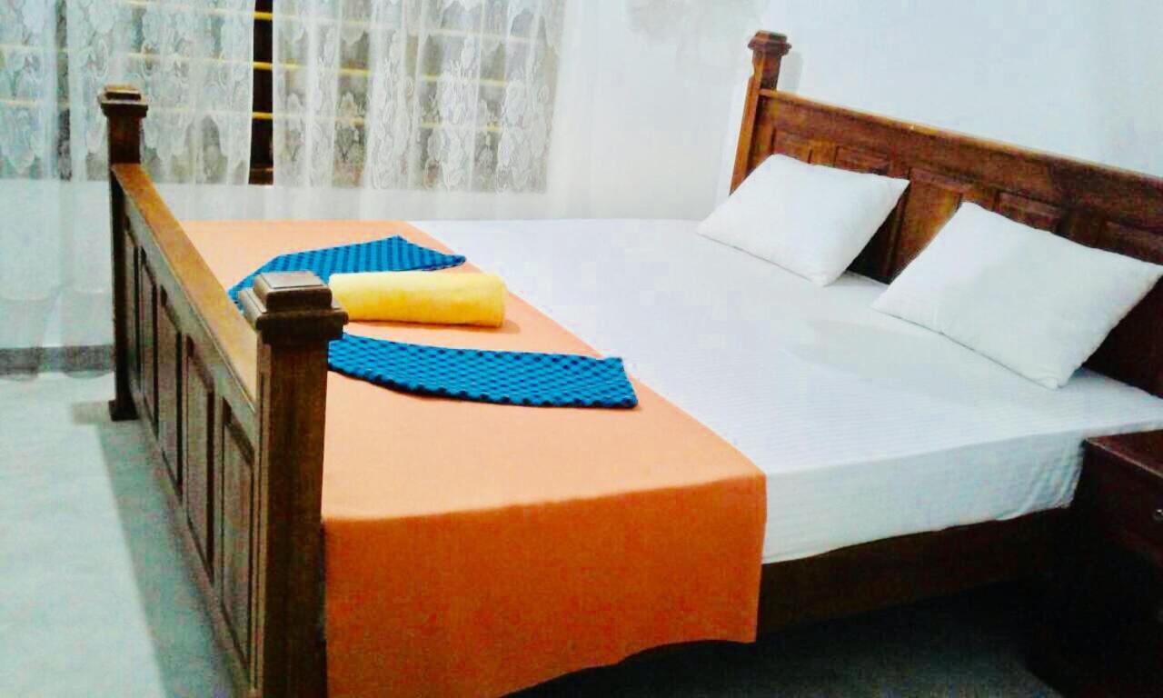 Mum&Dad House Hotel Dikwella Bagian luar foto